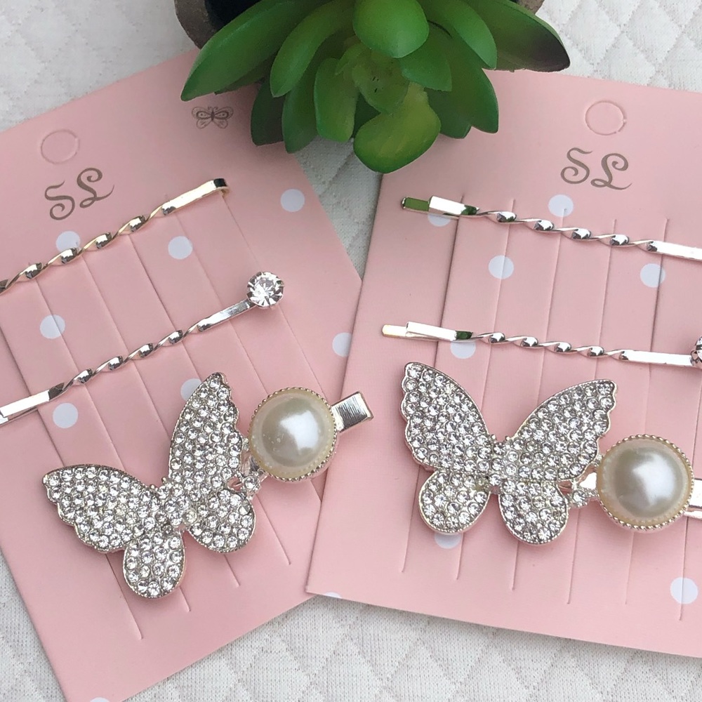 Beautiful sparkly butterfly hair pins🦋 (set of 2)